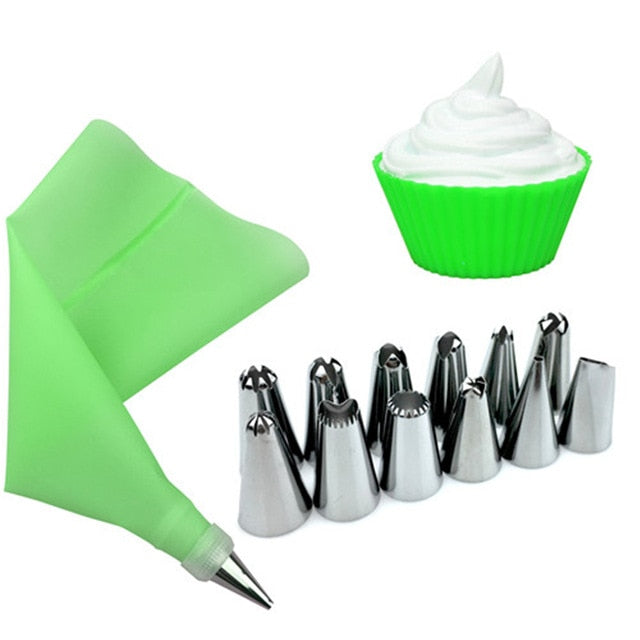 14PCS/Set Silicone Icing Piping Cream Pastry Bag + 12pcs Stainless Steel Nozzle Tips Set+ 1pc Coupler Cake Decorating Tool